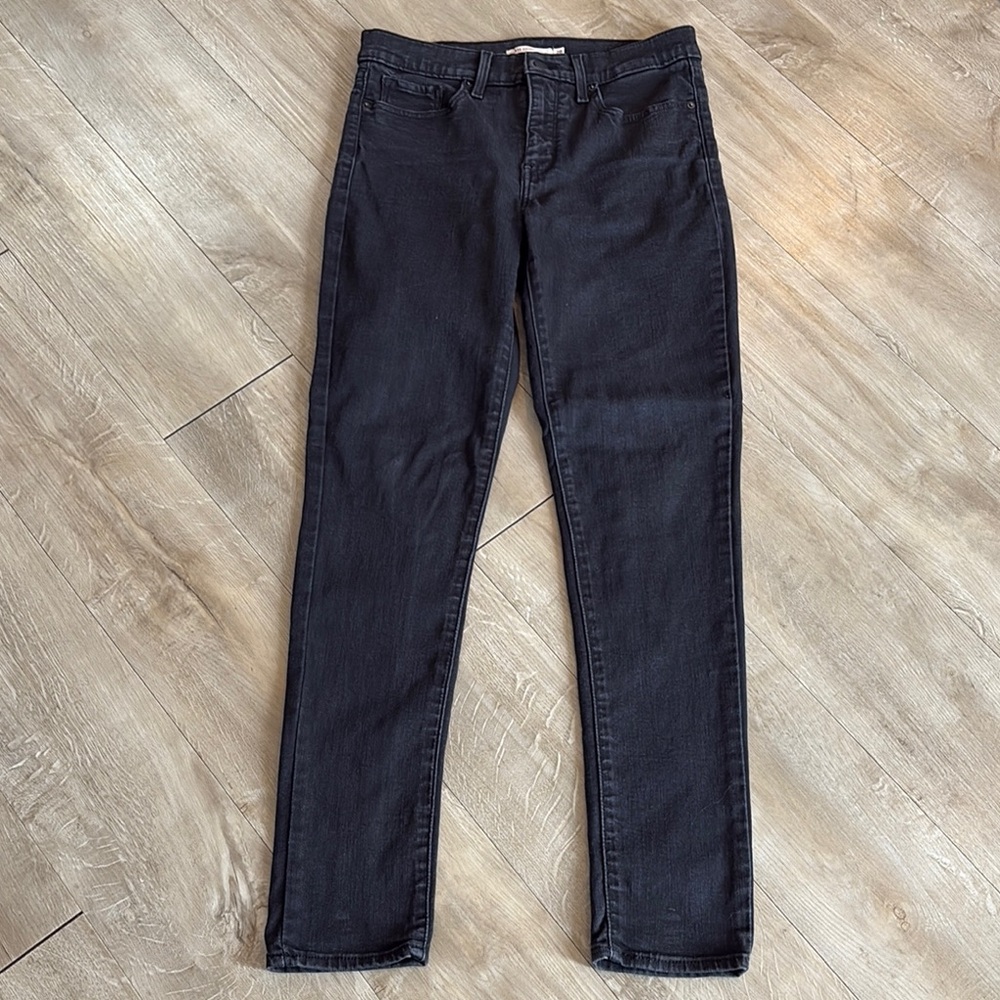 Levi’s 311 Shaping Skinny Jeans Women’s Size 28 Inseam 29